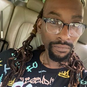 Meet your Posher, Clyde